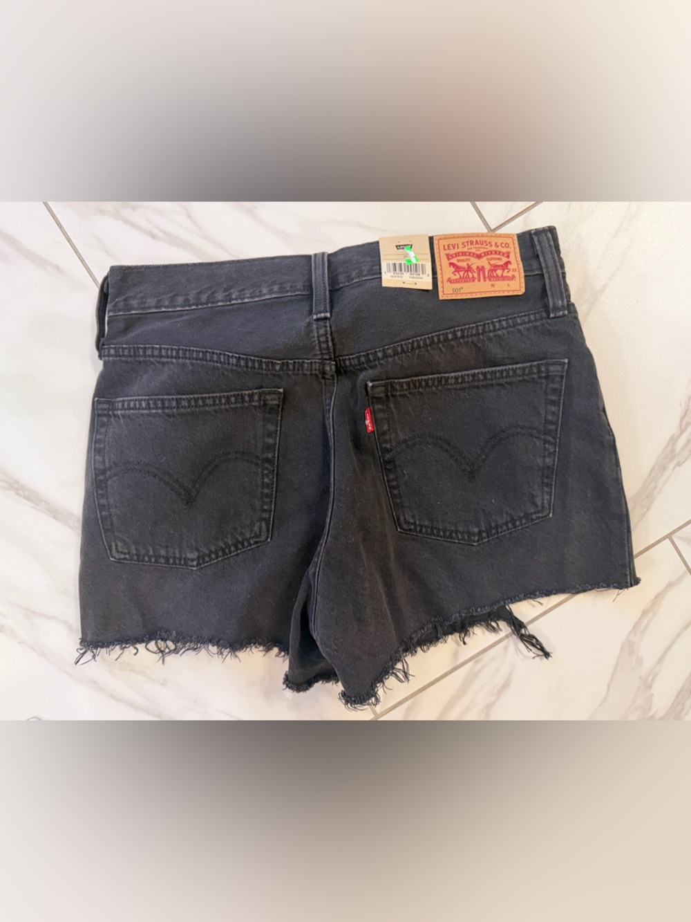 Levi's 501 High-Rise Black Denim Cutoff Shorts. NWT size 27. - Picture 3 of 4
